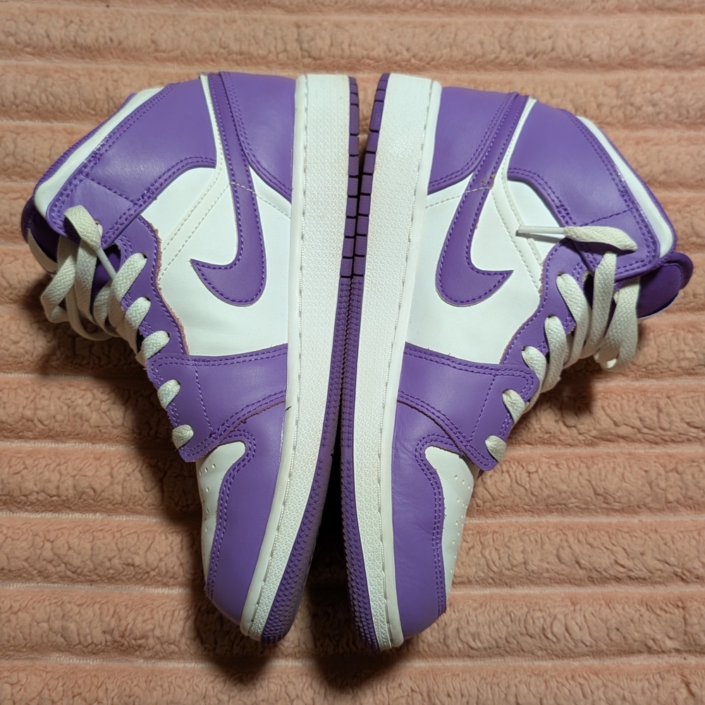 Air Jordan 1 Mid Gs Purple Venom